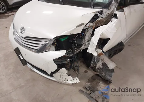 2016 Toyota Sienna Limited Premium 7 Passenger from USA, damaged, VIN 5TDDK3DC4GS139024